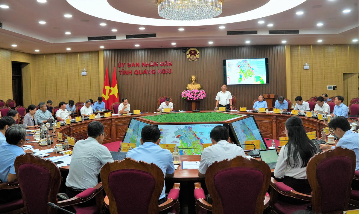 Quang cảnh buổi làm việc. Ảnh: BT.
