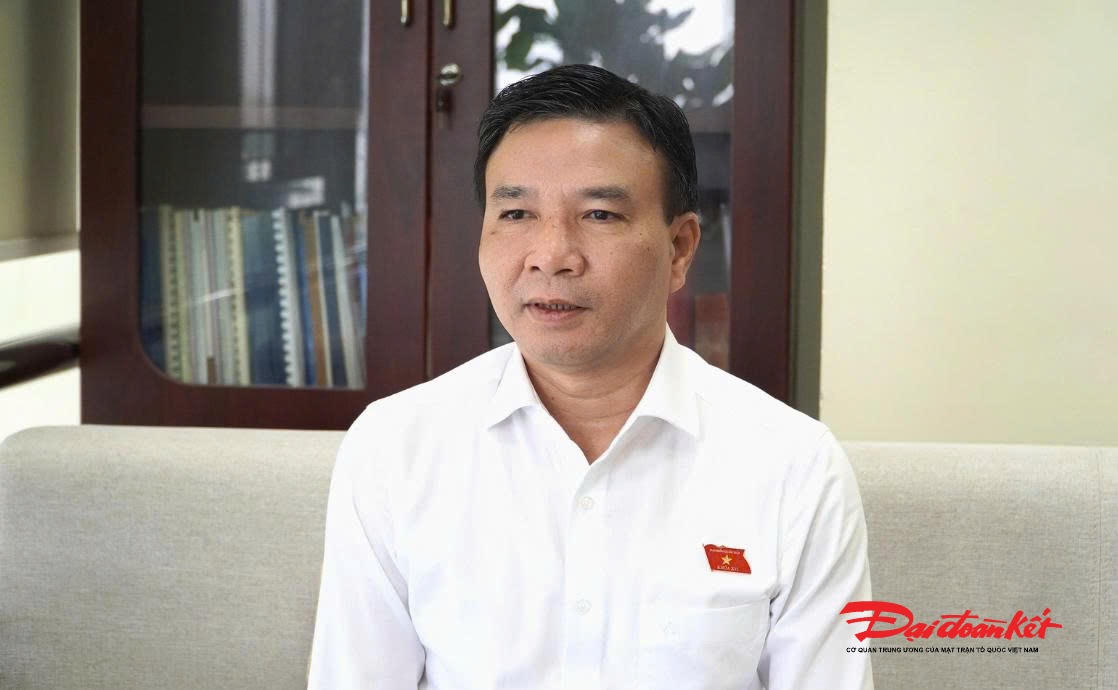 TS Chu Mạnh Hùng - Đại biểu Quốc hội khóa XVI, Ủy viên chuyên trách Ủy ban Văn hóa và Xã hội của Quốc hội trao đổi với phóng viên Báo Đại đoàn kết.