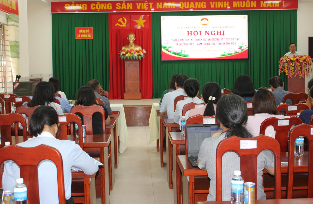 Quang cảnh hội nghị.