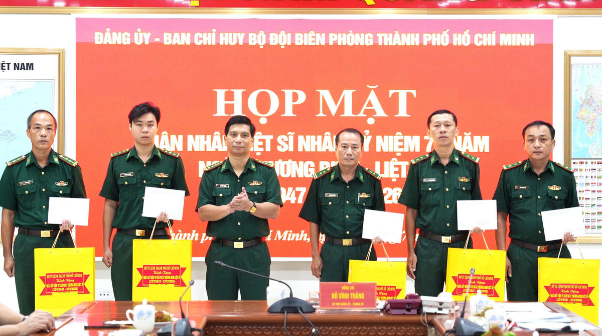 TP Hồ Chí Minh: Bộ đội Biên phòng tri ân gia đình liệt sĩ