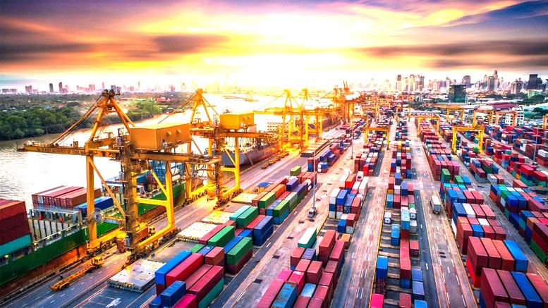 TPHCM đang hoàn thiện hạ tầng tốt hơn để logistics thành phố thật sự cạnh tranh và phát triển. Ảnh: S.X