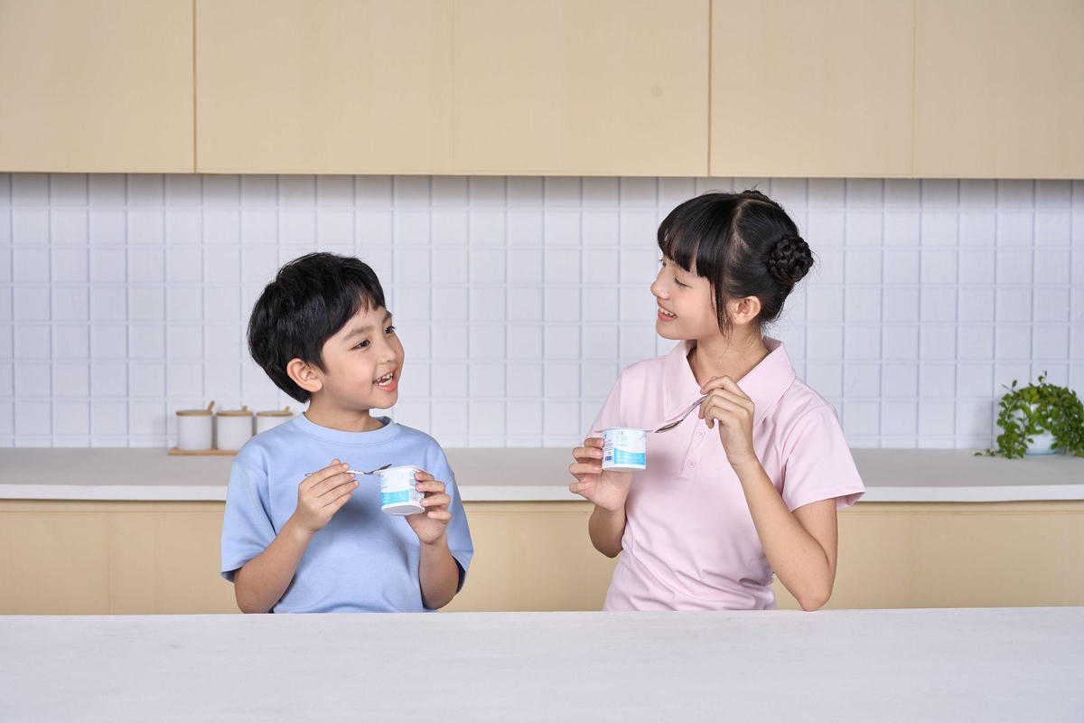 Lượng đường tự do khuyến nghị đối với trẻ từ 3-11 tuổi là dưới 15g/ngày, còn trẻ từ 12-17 tuổi là dưới 25g/ngày