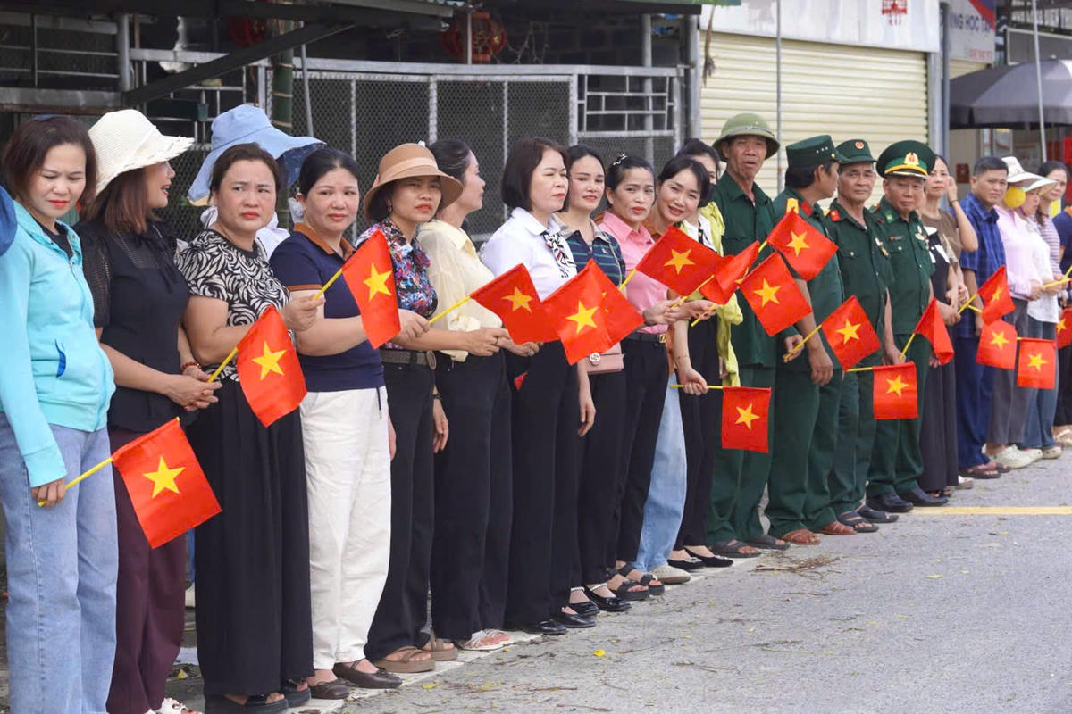 Tuyên Quang tổ chức lễ di quan đưa các Anh hùng liệt sĩ trở về đất Mẹ