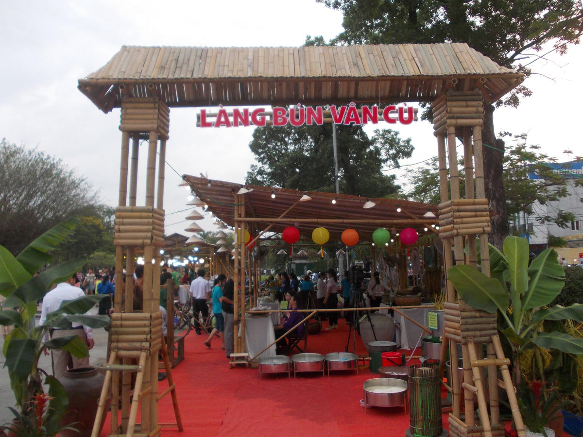 Bún bò Huế khéo chiều lòng thực khách