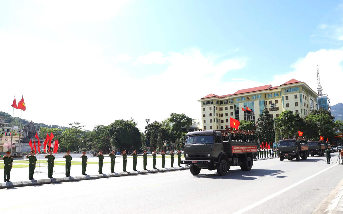 Tuyên Quang tổ chức lễ di quan đưa các Anh hùng liệt sĩ trở về đất Mẹ