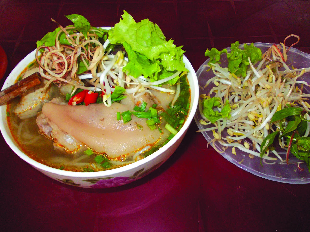 Bún bò Huế khéo chiều lòng thực khách