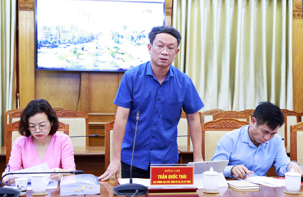 Cục trưởng Cục Phát triển đô thị Trần Quốc Thái phát biểu tại buổi khảo sát. Ảnh: Dương Thủy