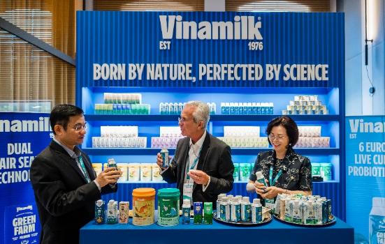 50 năm không ngừng nâng chuẩn: Cách Vinamilk xây dựng thương hiệu tỷ đô của Việt Nam