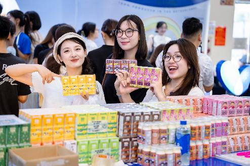 50 năm không ngừng nâng chuẩn: Cách Vinamilk xây dựng thương hiệu tỷ đô của Việt Nam