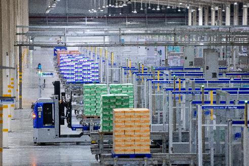 50 năm không ngừng nâng chuẩn: Cách Vinamilk xây dựng thương hiệu tỷ đô của Việt Nam