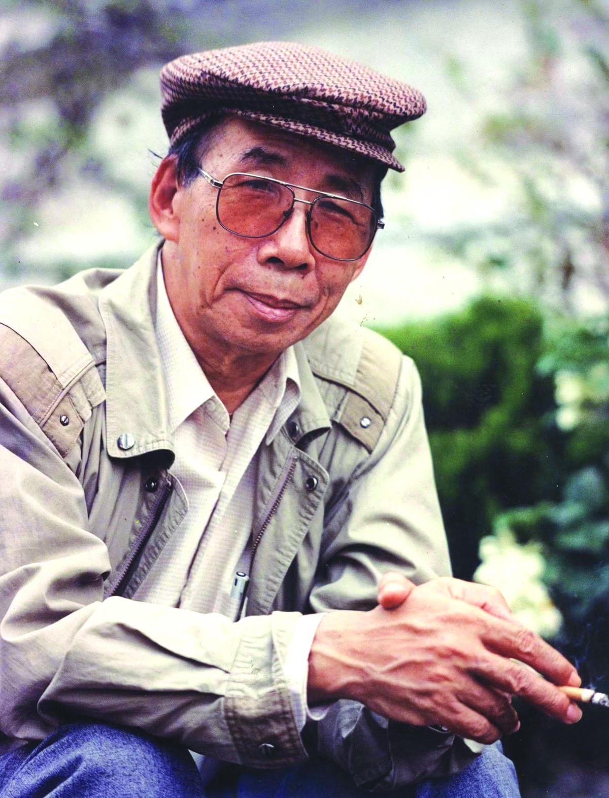 Chân dung nhà văn Hữu Mai.