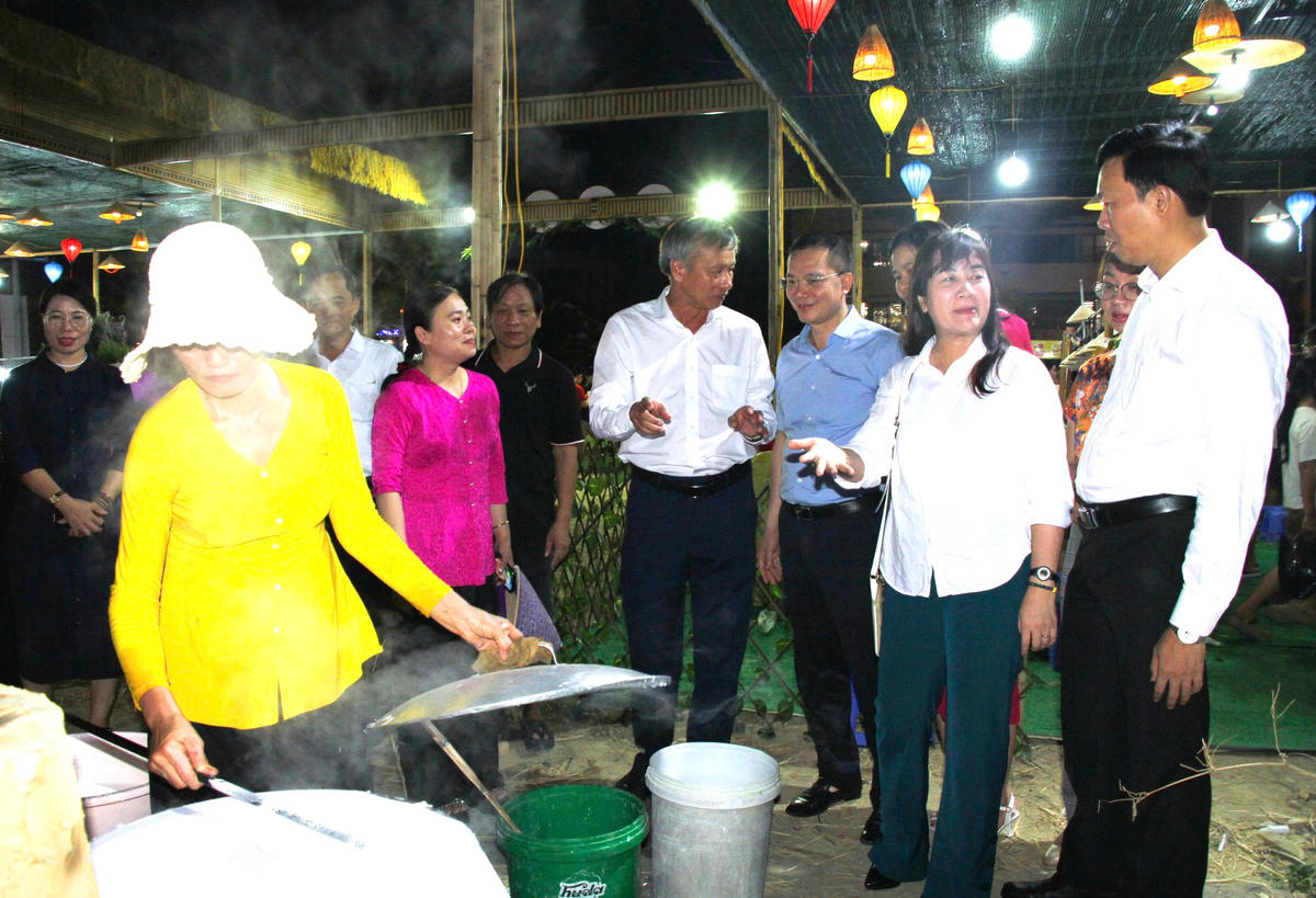 Đà Nẵng: Chợ phiên “Làng trong phố”