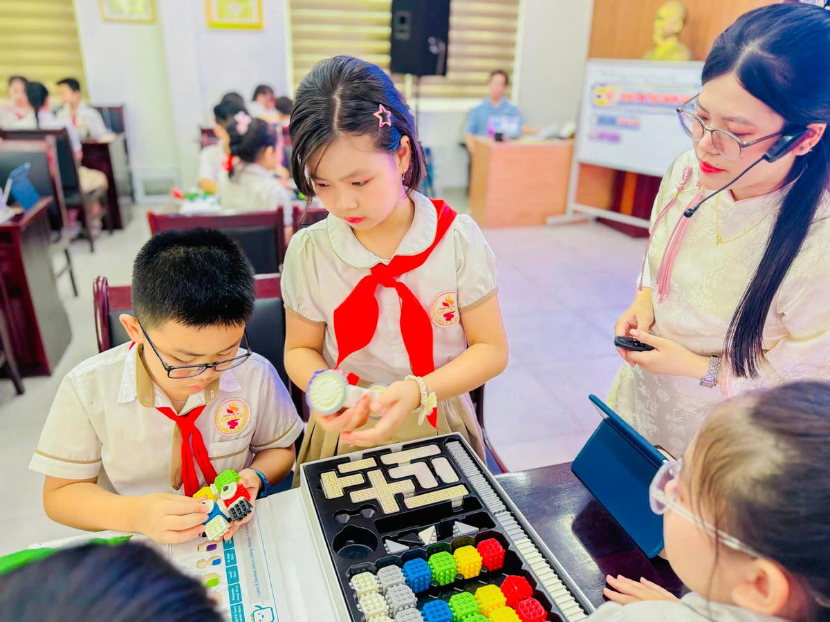 Tiết học tại Trường Tiểu học Gia Quất (Hà Nội). Ảnh: NTCC.