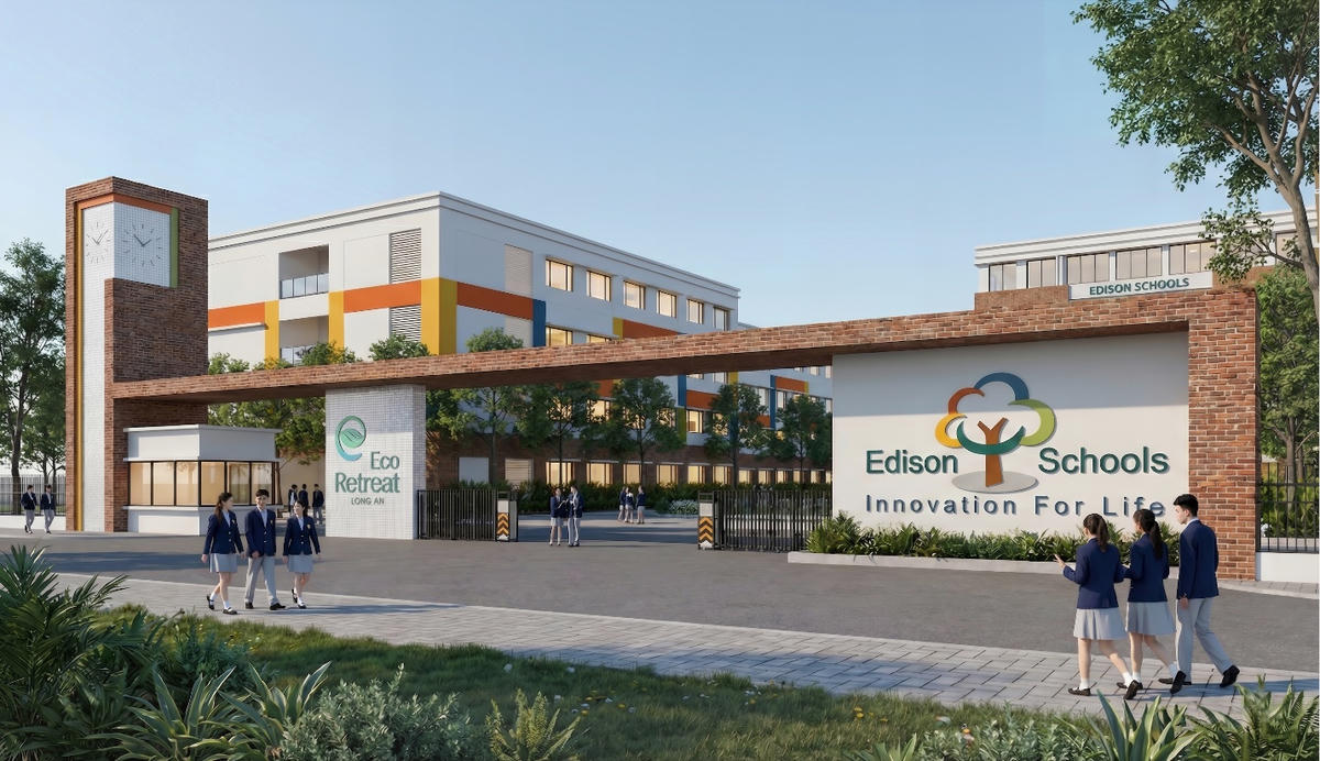 A building with a sign and a walkway

Description automatically generated with medium confidence