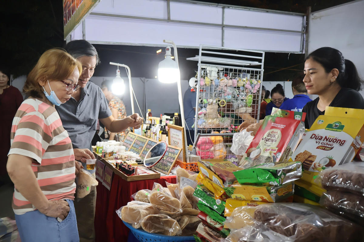Đà Nẵng: Chợ phiên “Làng trong phố”