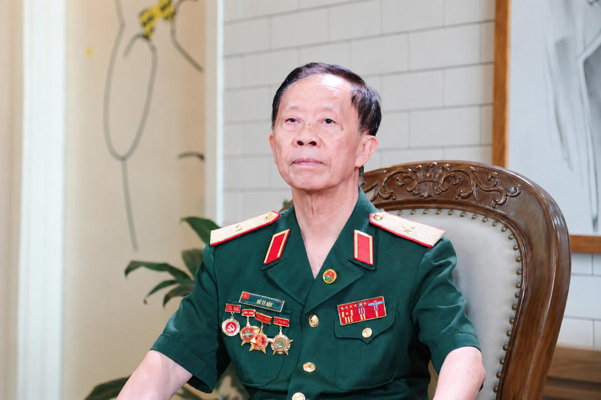 Thiếu tướng Hồ Sỹ Hậu.