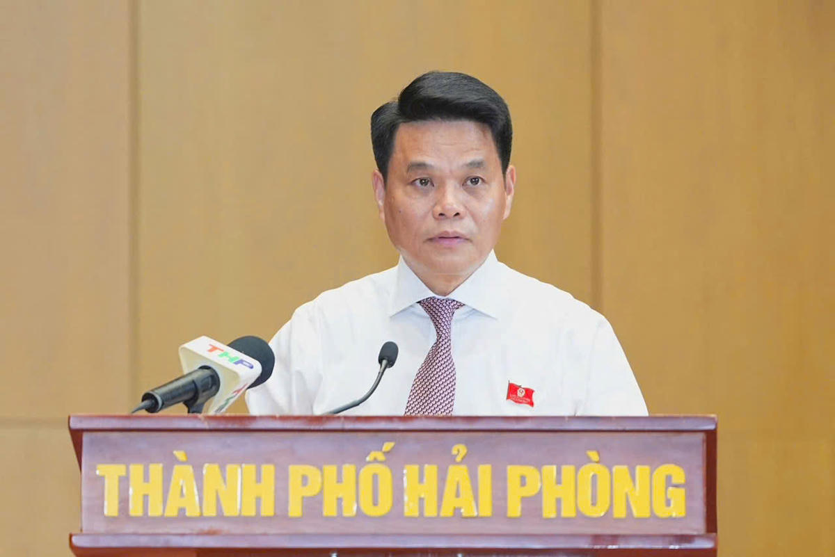 Bí thư Thành ủy Hải Phòng Lê Ngọc Châu phát biểu chỉ đạo tại kỳ họp. Ảnh: ĐT.