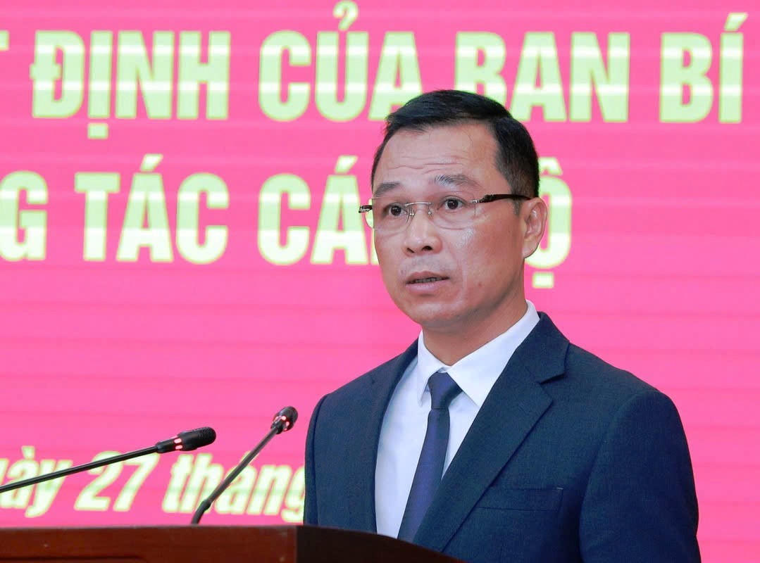 Phó Bí thư Tỉnh ủy, Chủ tịch UBND tỉnh Thanh Hóa Tô Anh Dũng phát biểu nhận nhiệm vụ.