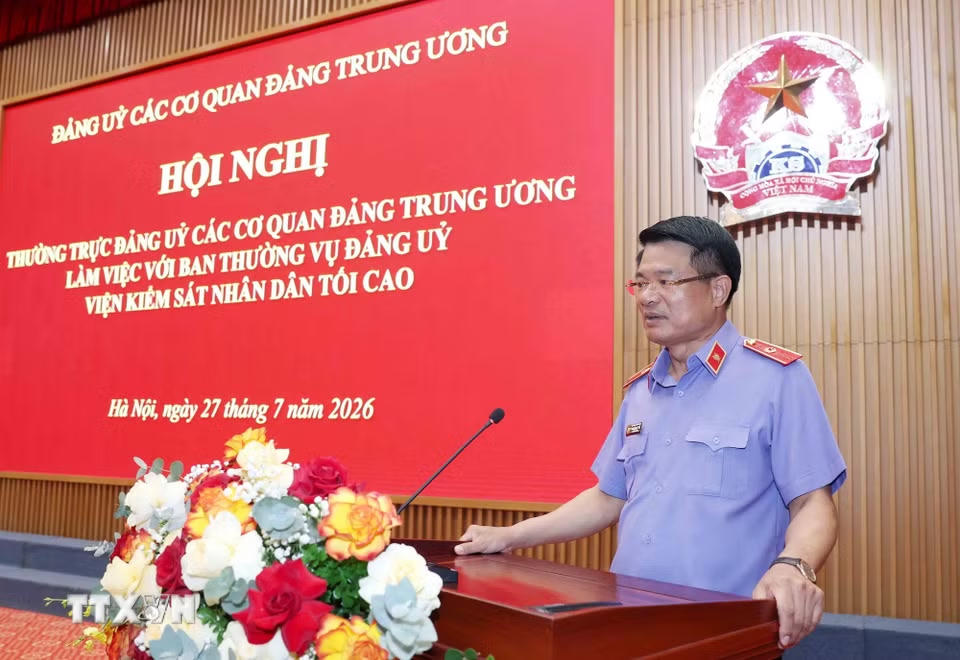 Đồng chí Nguyễn Huy Tiến, Ủy viên Trung ương Đảng, Bí thư Đảng ủy, Viện trưởng Kiểm sát Nhân dân Tối cao phát biểu. (Ảnh: Phương Hoa/TTXVN)