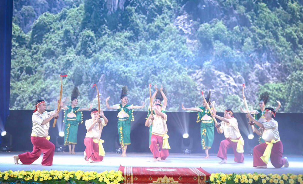 Thúc đẩy các chương trình du lịch “Một hành trình, ba điểm đến” 
