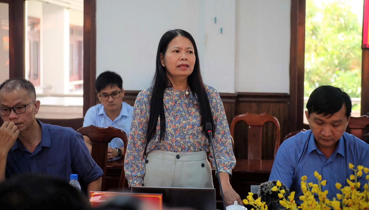 Bà Vũ Thị Liên Hương, Phó Giám đốc Sở GDĐT Quảng Ngãi cho biết tại buổi họp báo. Ảnh: CĐ.