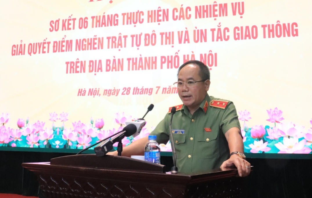 Trung tướng Nguyễn Thanh Tùng, Giám đốc Công an TP Hà Nội phát biểu tại hội nghị.