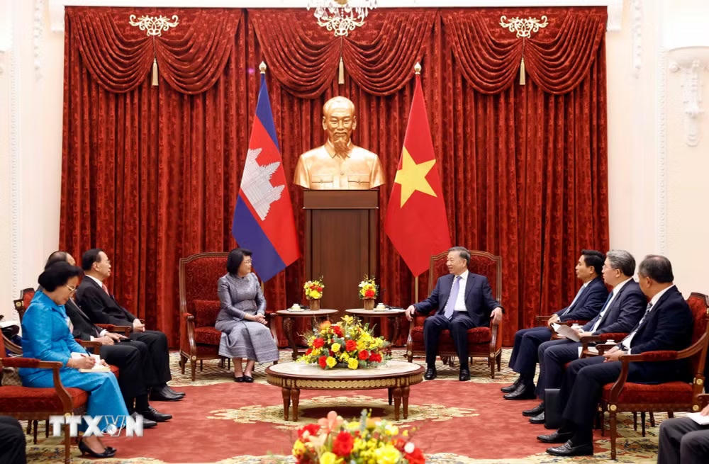 ttxvn-tong-bi-thu-chu-tich-nuoc-tiep-chu-tich-quoc-hoi-campuchia-1.jpg