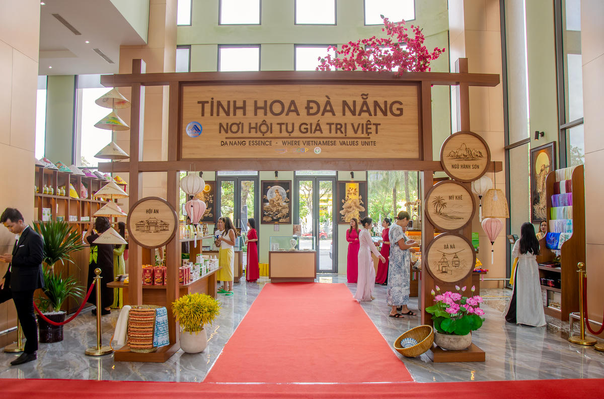 Trưng bày sản phẩm “Tinh hoa Đà Nẵng” tại Nhà ga hành khách quốc tế và Koi Resort & Residence Đà Nẵng