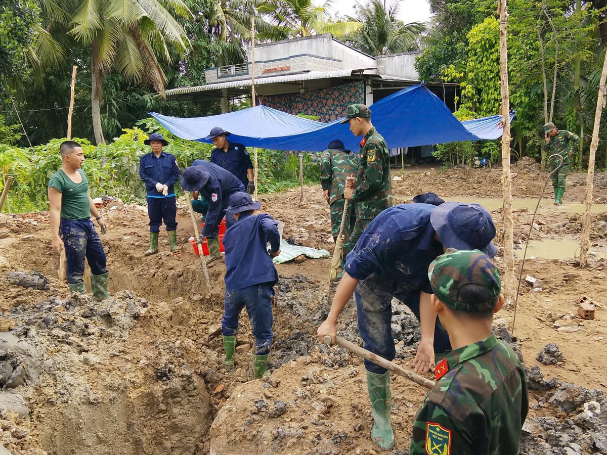 Vị trí tìm thấy hài cốt liệt sĩ tại khu vực trước đây là nghĩa trang liệt sĩ (thuộc xã Giai Xuân, huyện Phong Điền trước sáp nhập). Ảnh CSCC