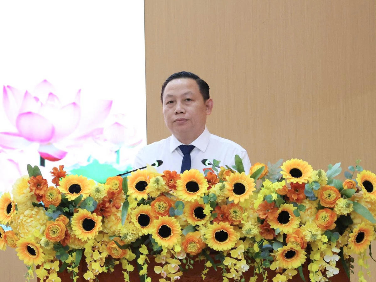 Giám đốc Sở Nông nghiệp và Môi trường An Giang Lê Hữu Toàn trả lời chất vấn. Ảnh: N.H