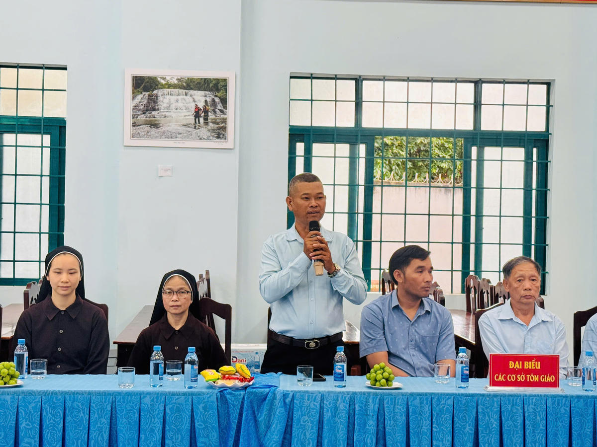 Ông Nguyễn Thanh Thịnh - Trưởng Ban Hành giáo, giáo họ đức mẹ Vô Nhiễm,  tổ dân phố 1 kiến nghị. Ảnh: Thanh Nga. 