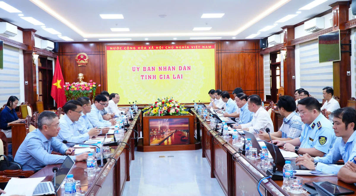 Quang cảnh buổi làm việc. Ảnh: ĐS.