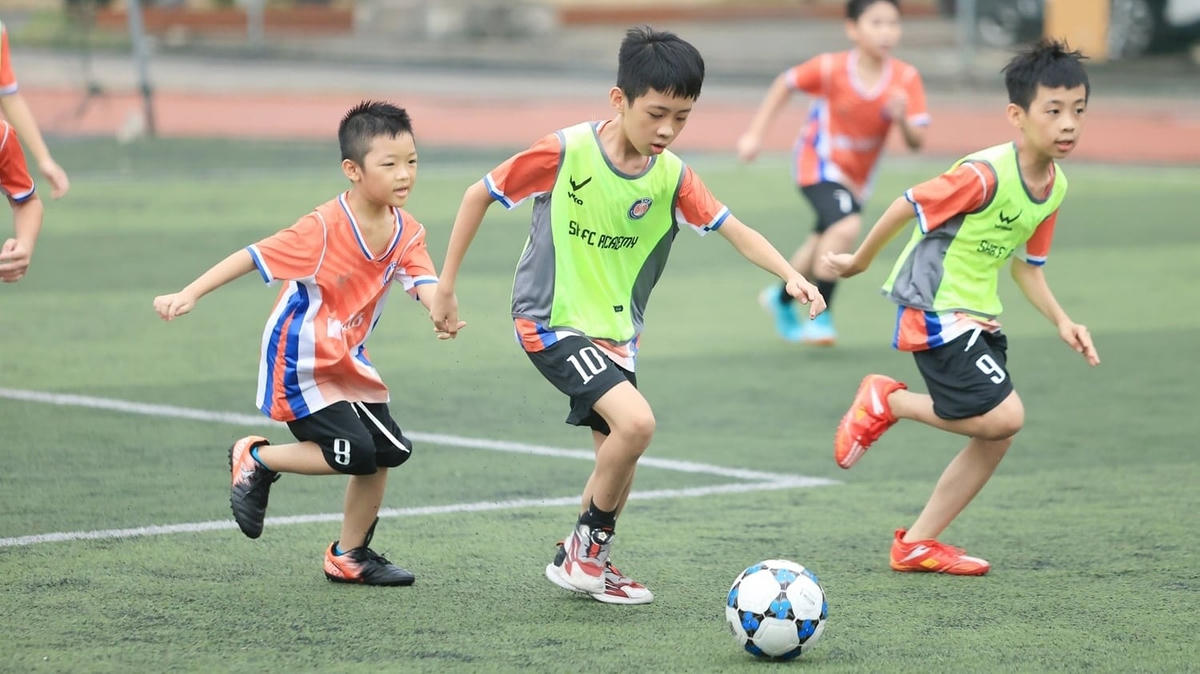Chương trình thể thao và giáo dục SHB FC Academy diễn ra vào mỗi cuối tuần. Ảnh: SHB.