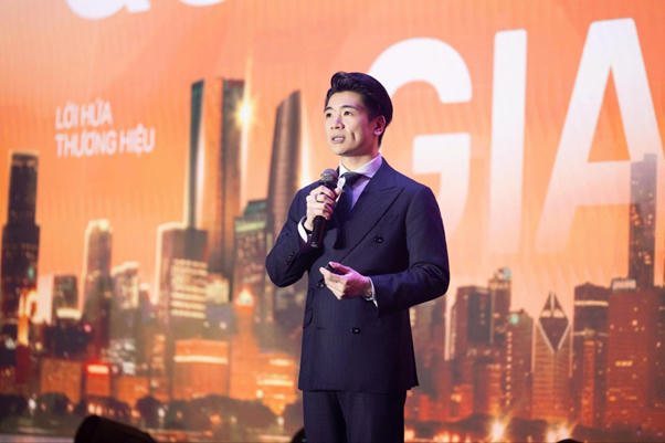 Phó Chủ tịch HĐQT Đỗ Quang Vinh phát biểu về định hướng đổi mới toàn diện, hiện thực hóa mô hình ngân hàng hệ sinh thái và phát triển công nghệ tại Đại hội cổ đông SHB 2026.