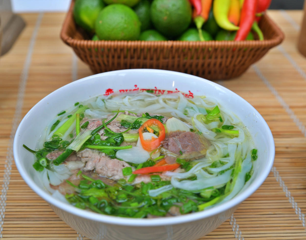 Mỗi bát phở lưu giữ tinh hoa ẩm thực và ký ức. 	Ảnh: P. Sỹ