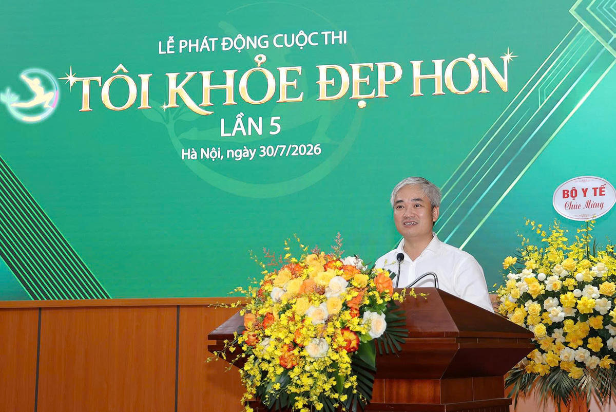 Nhà báo Trần Tuấn Linh - Tổng Biên tập Báo Sức khỏe và Đời sống, Trưởng Ban Tổ chức cuộc thi phát biểu tại buổi lễ.