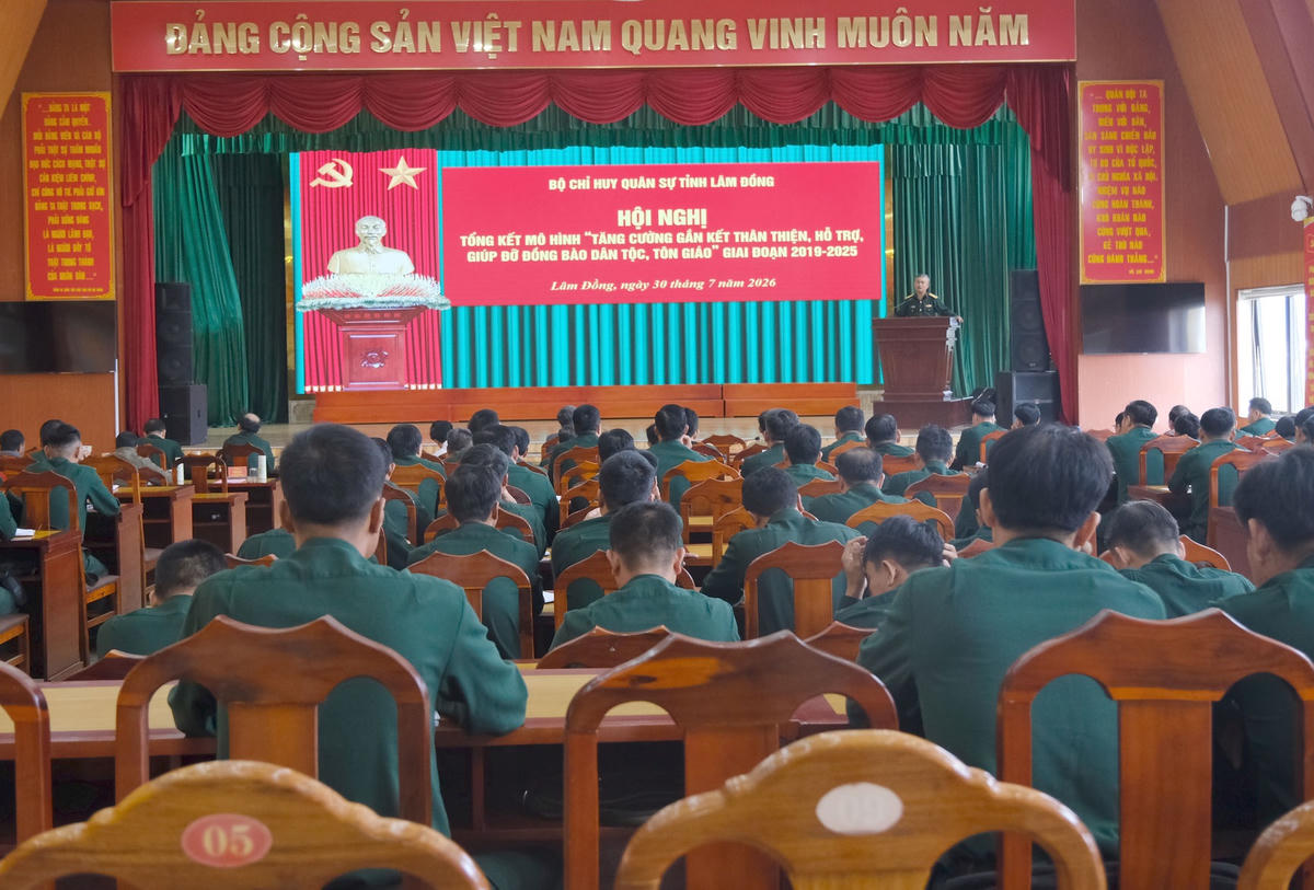 Quang cảnh hội nghị.