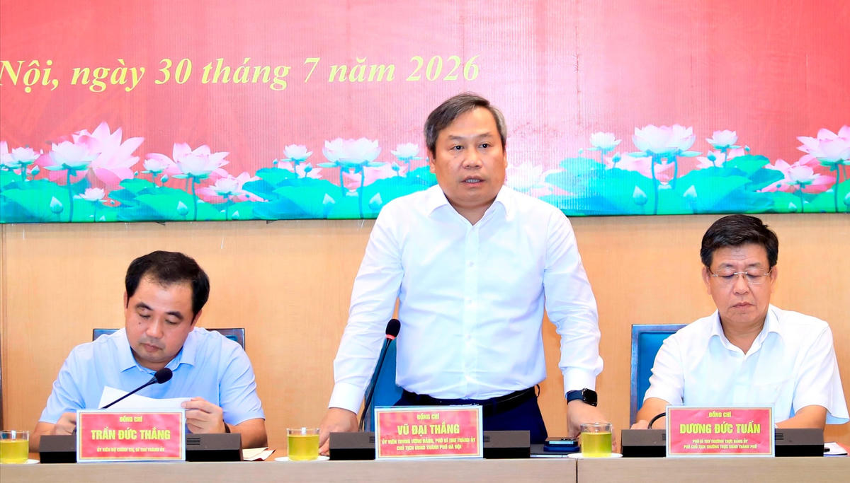 Chủ tịch UBND TP Vũ Đại Thắng phát biểu tiếp thu ý kiến chỉ đạo.
