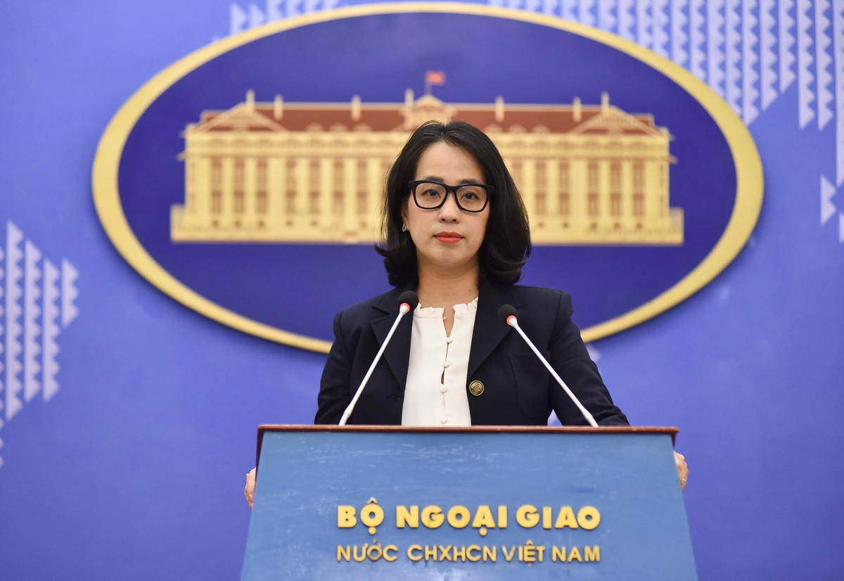 48 thuyền viên tàu Khôi Nguyên 18 trở về đất liền an toàn và đoàn tụ với gia đình