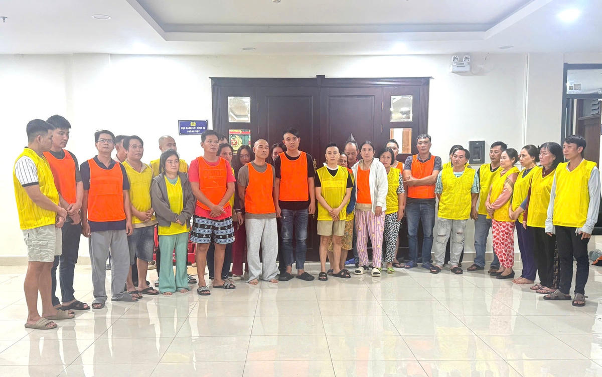 Các đối tượng tại cơ quan Công an. Ảnh: BCA.