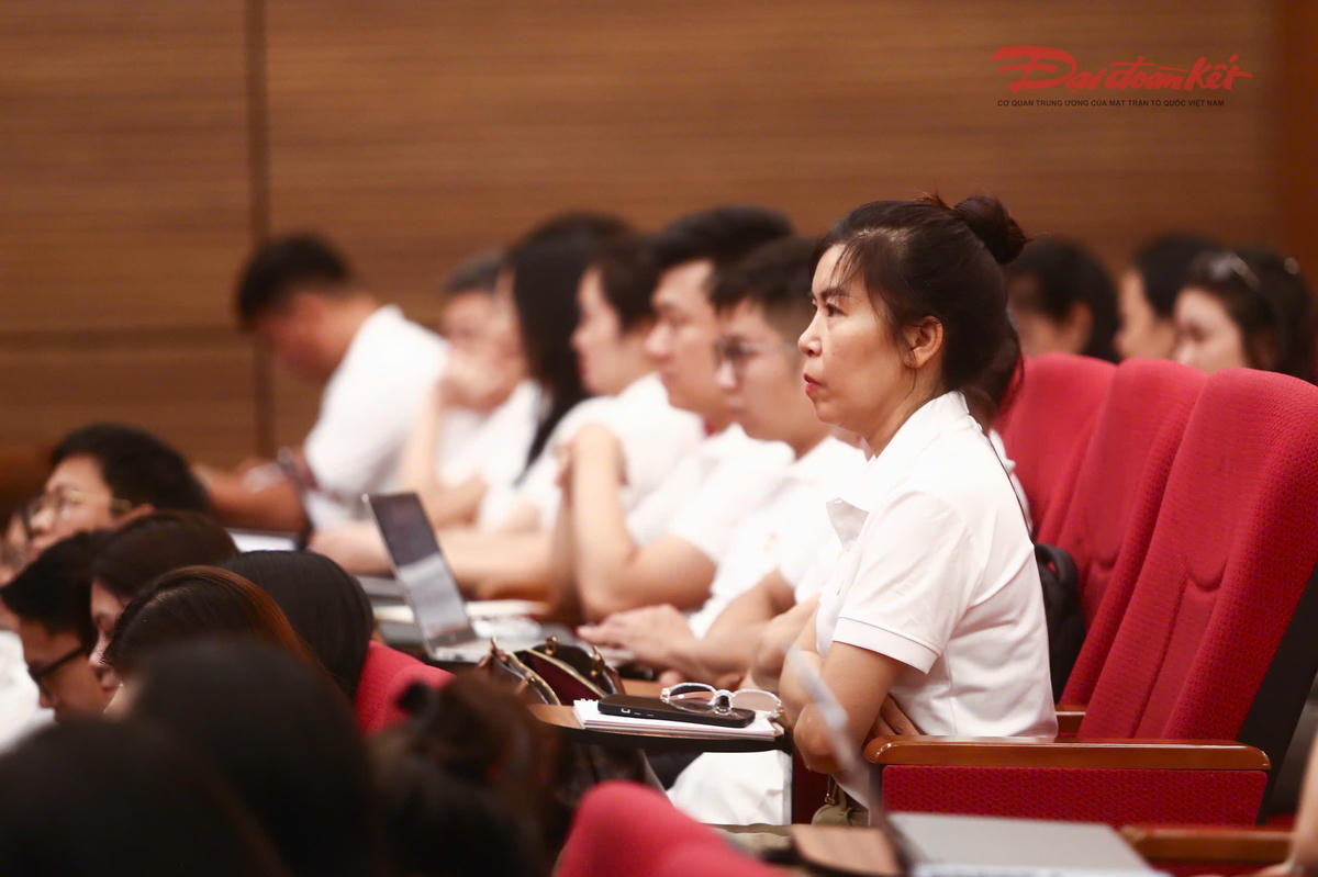 Cán bộ Mặt trận tiếp tục đổi mới tư duy, hành động vì lợi ích của Nhân dân