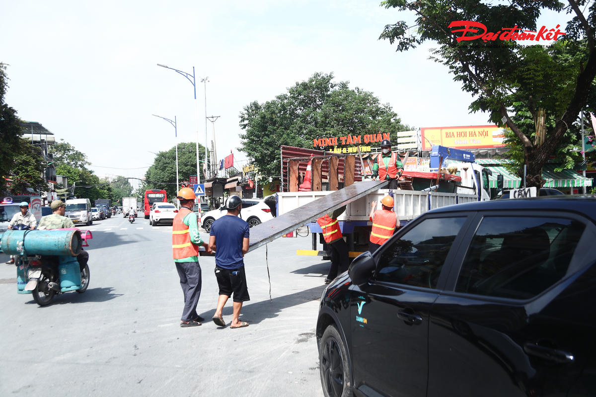 Hà Nội: Kiên quyết xử lý vi phạm trật tự đô thị, trả lại vỉa hè thông thoáng cho người dân
