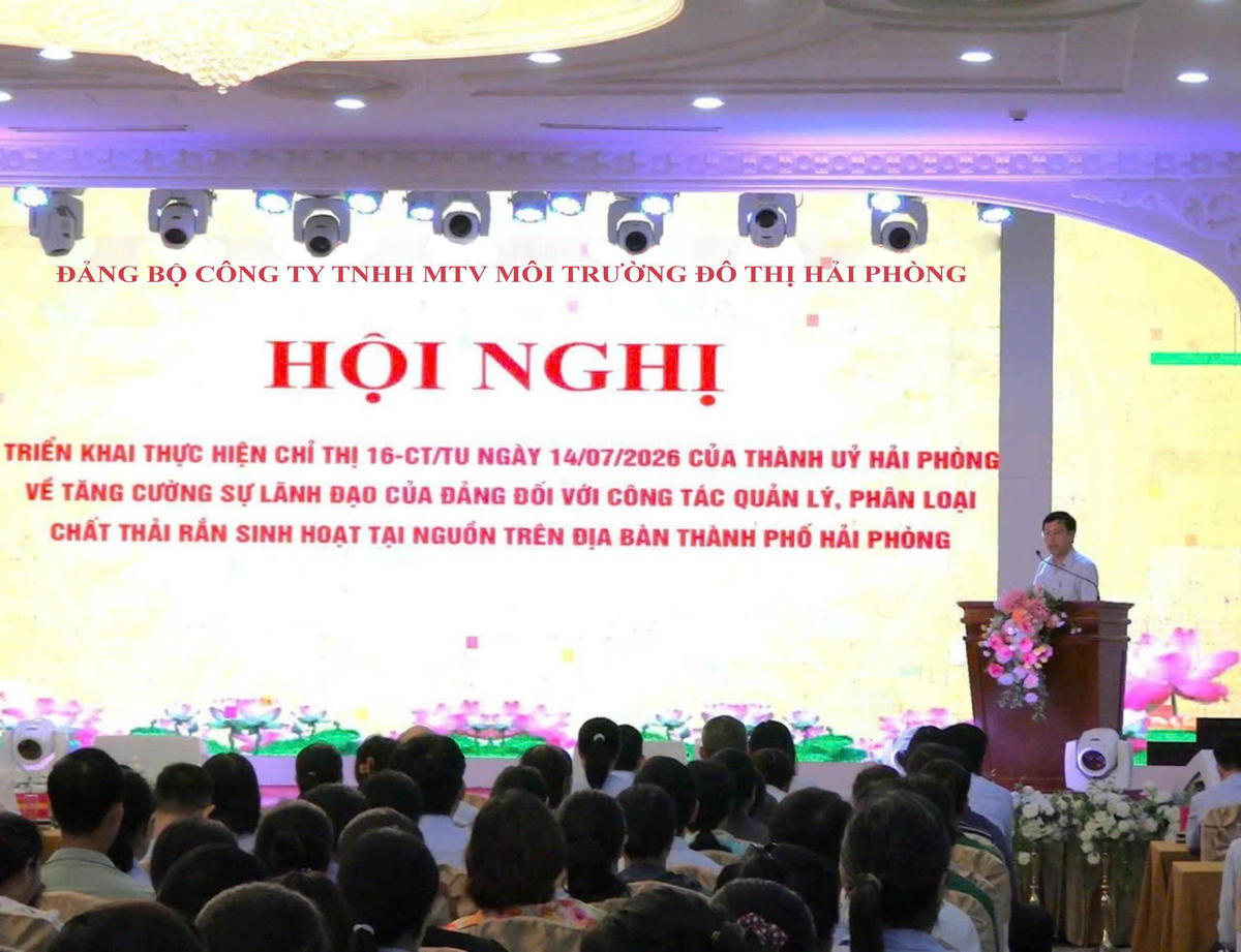 Ông Lê Ngọc Biên, Bí thư Đảng ủy - Chủ tịch Công ty phát biểu chỉ đạo tại hội nghị.