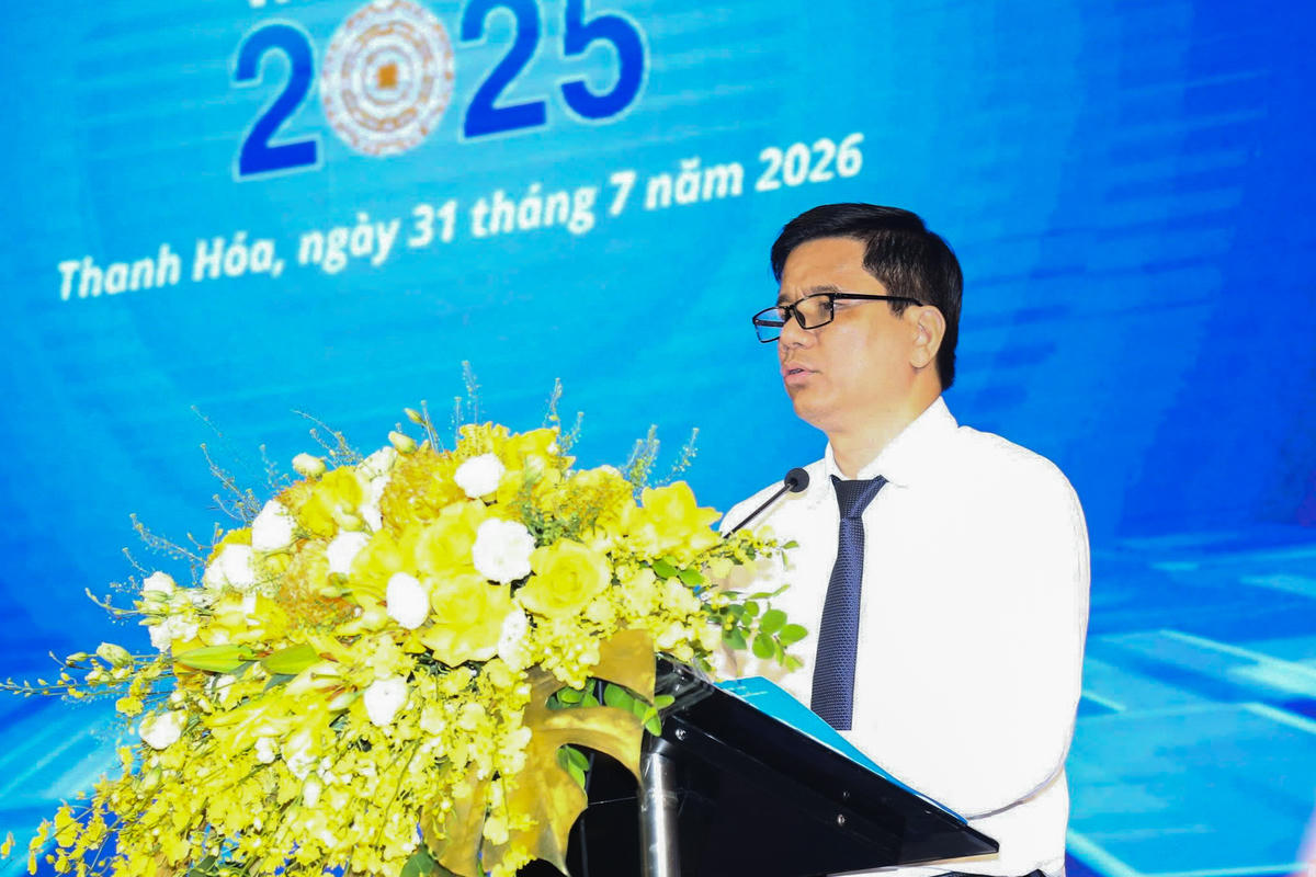 Giám đốc VCCI Thanh Hóa - Ninh Bình Đỗ Đình Hiệu công bố kết quả DDCI 2025. Ảnh: Anh Tuấn