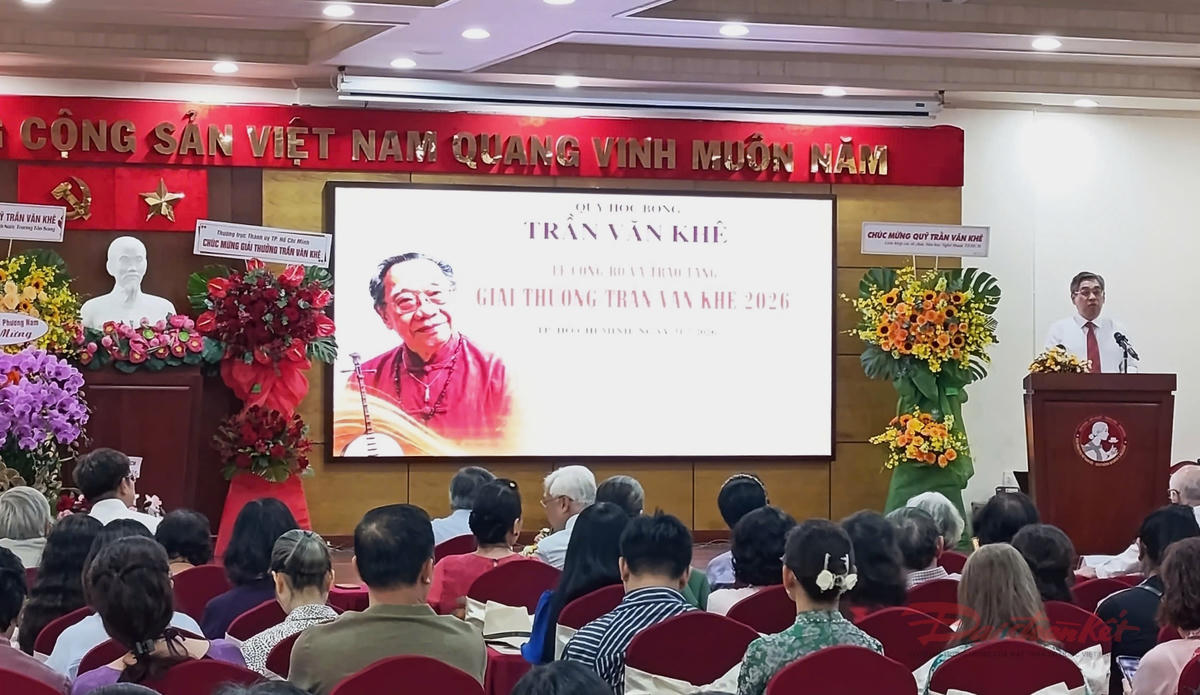 Ông Nguyễn Phước Lộc, Ủy viên Trung ương Đảng, Phó Bí thư Thành ủy, Chủ tịch Ủy ban MTTQ Việt Nam TP Hồ Chí Minh phát biểu. Ảnh: H.Phúc.