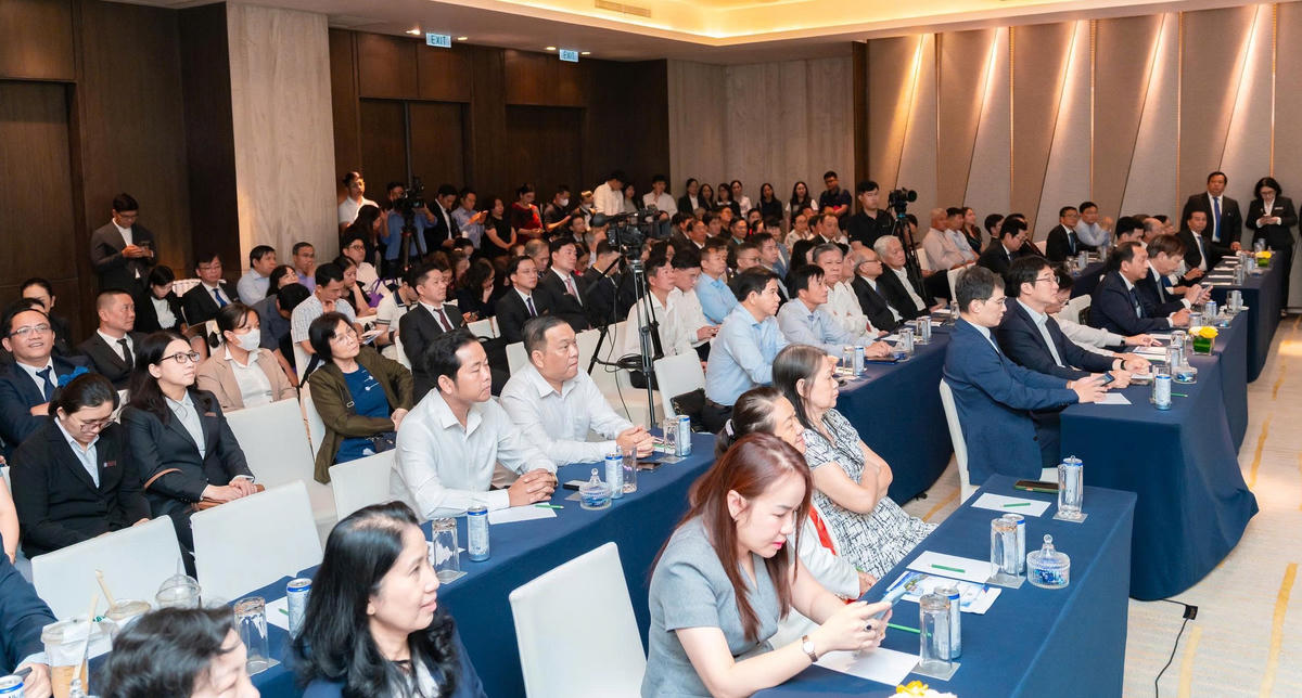 Hội nghị quy tụ các chuyên gia trong và ngoài nước. Ảnh: M.T
