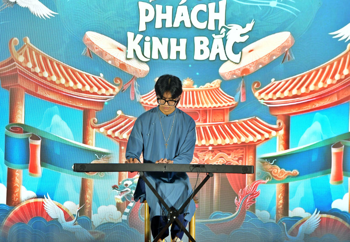 Bằng sự sáng tạo, bạn trẻ đã thổi làn gió mới vào giai điệu "Cò lả", tạo nên sự giao thoa giữa truyền thống và hiện đại.