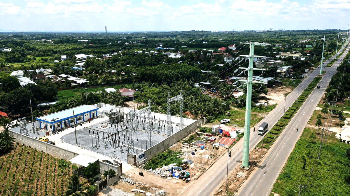 Toàn cảnh TBA 110kV Phước Tân và đường dây đấu nối sau khi hoàn thành đầu tư xây dựng. Ảnh: X.L