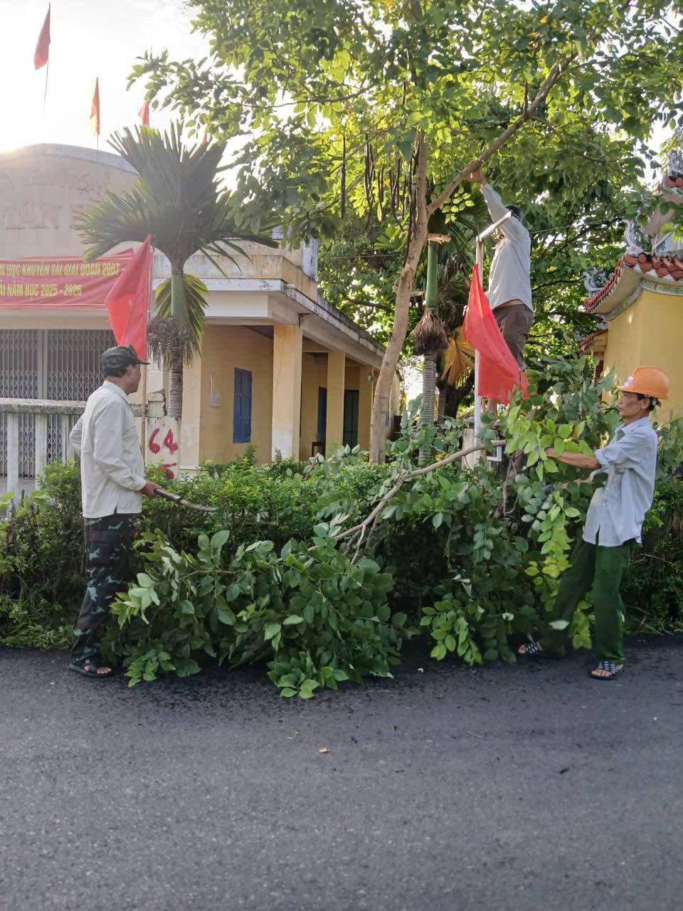 Đà Nẵng: Đồng loạt ra quân tổng dọn vệ sinh môi trường