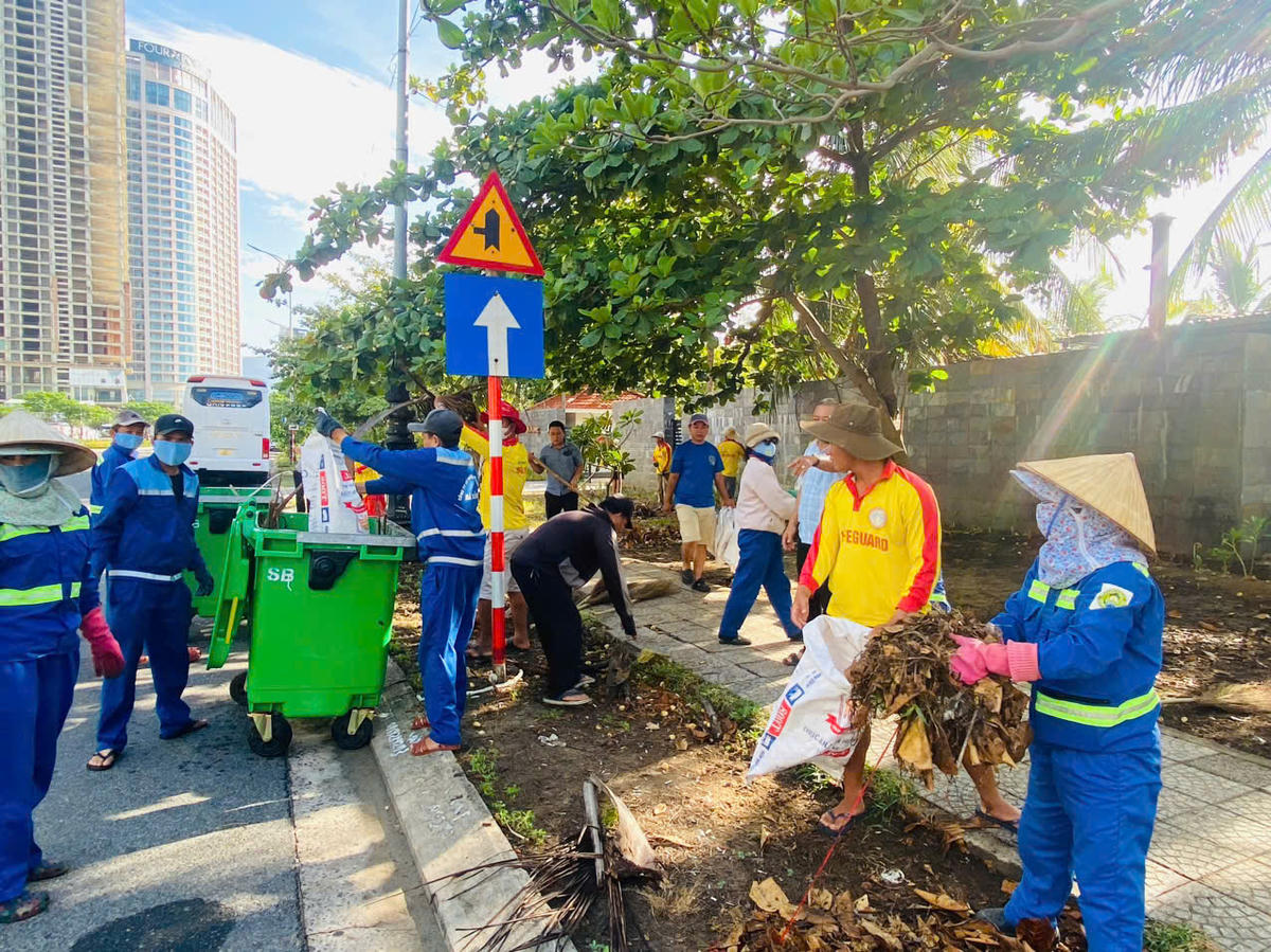 Đà Nẵng: Đồng loạt ra quân tổng dọn vệ sinh môi trường